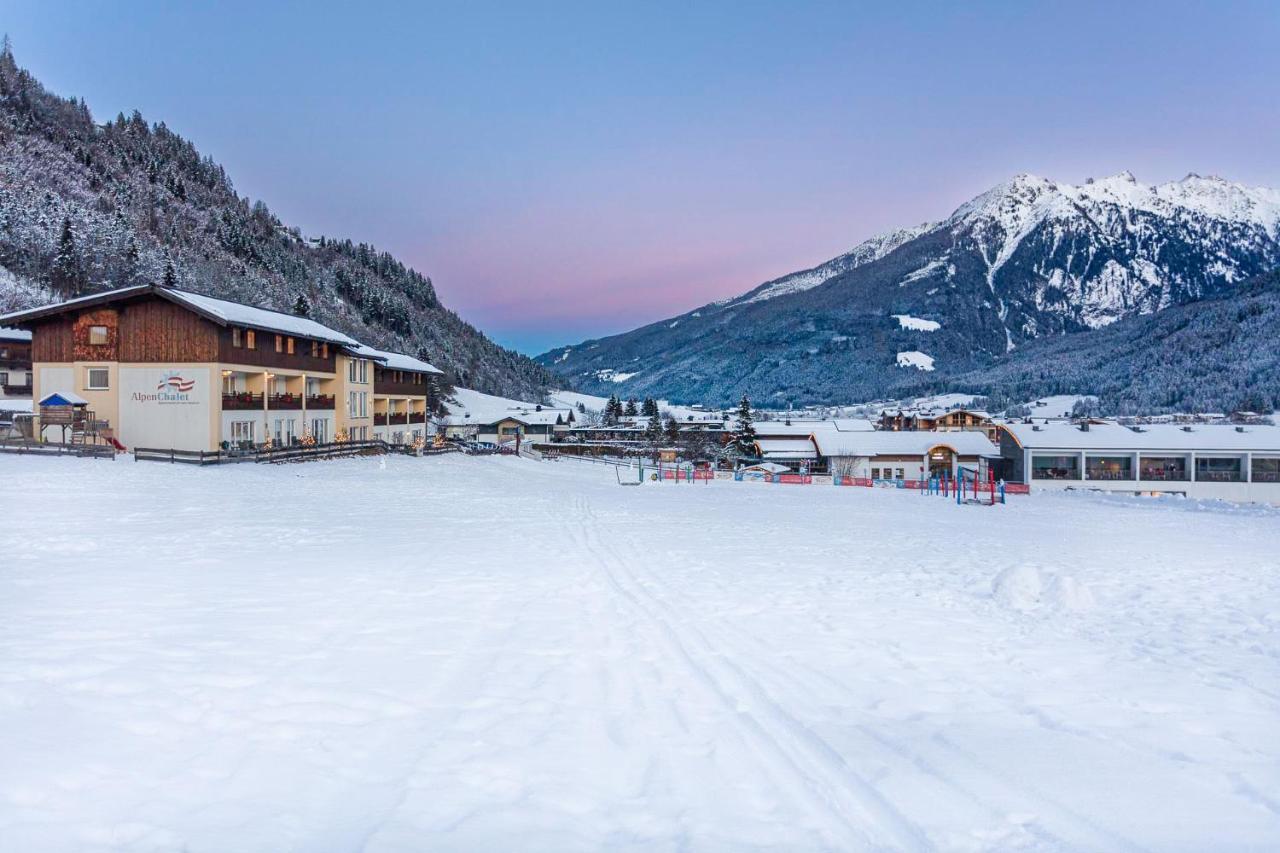 Apparthotel Alpenchalet Neukirchen am Grossvenediger Bagian luar foto
