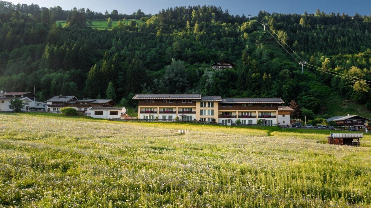 Apparthotel Alpenchalet Neukirchen am Grossvenediger Bagian luar foto