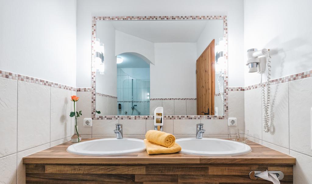 Apparthotel Alpenchalet Neukirchen am Grossvenediger Bagian luar foto